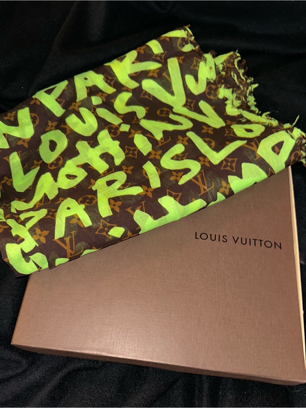 Louis Vuitton x Stephen Sprouse Monogram Graffiti Cotton Pareo Scarf-Vert Green - Picture 6 of 11